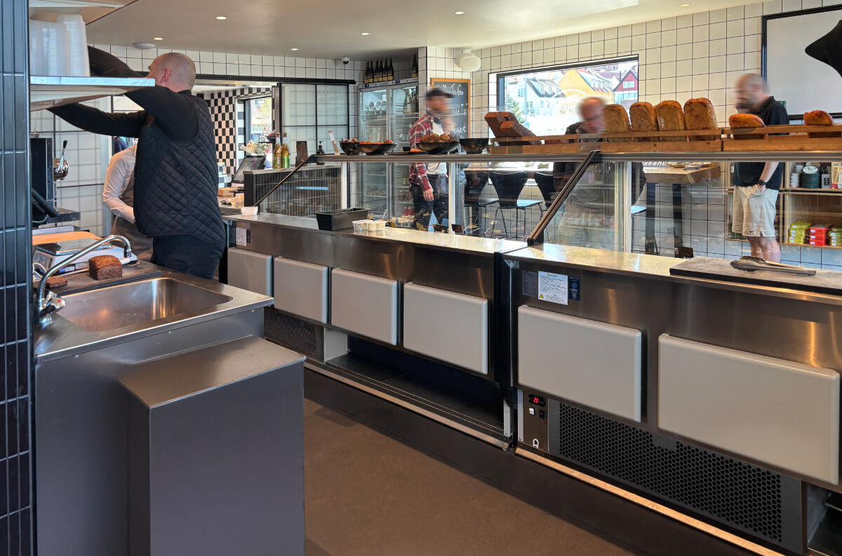 JORDAO Prestige 2 - delicatessen serve-over counters